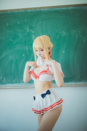 4KCoser-CongLuanVol. 04ͥ饦ǥƩJD21P